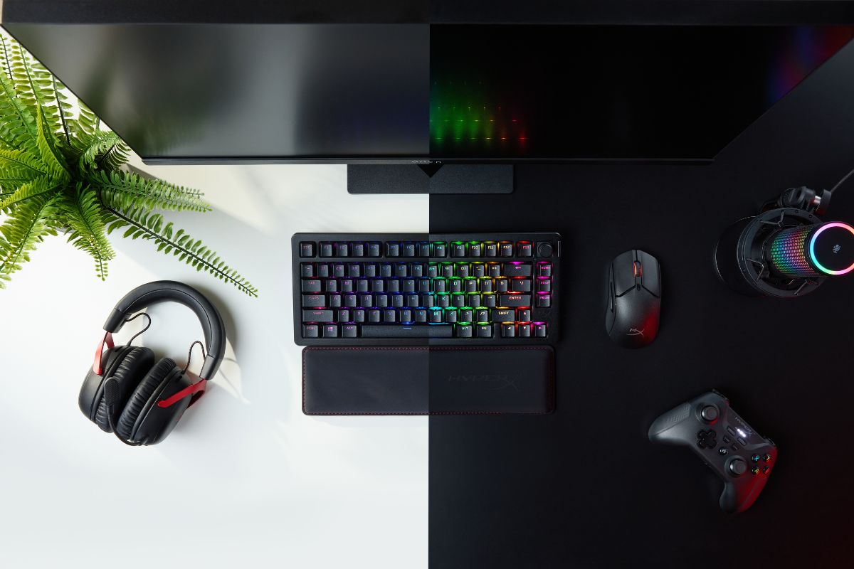 Alloy Rise 75 Wireless with a full gaming setup