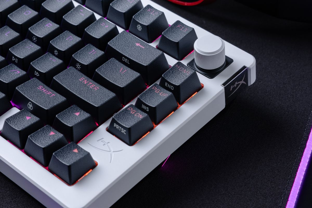 Alloy Rise 75 with white customizable top plates and black keycaps